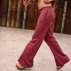 ✨NWT FP Movement Stance Flares✨